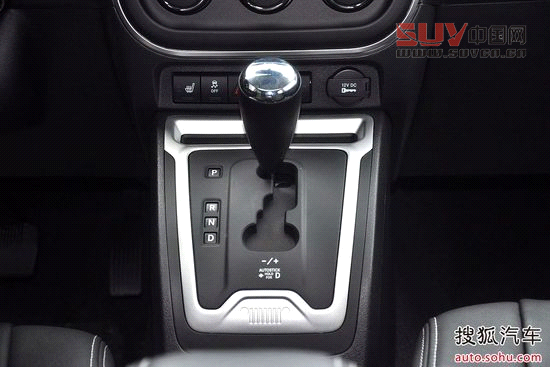 變速箱方面是指南者最大的變化之一,此次指南者匹配了來自現代汽車的子公司的6AT變速箱(代號6F24)替換了現款的CVT。