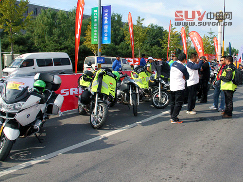 親臨環(huán)法級賽事 環(huán)京賽奔馳賽段體驗