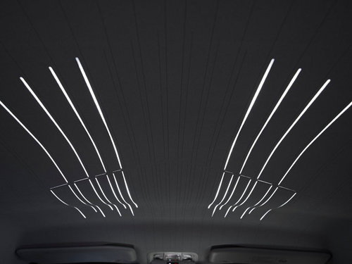 東風標致新2008-SUV內(nèi)飾國內(nèi)首拍 敞亮！