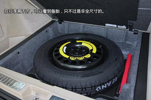 [新車實(shí)拍]2014款奔馳ML320實(shí)拍 全新動(dòng)力