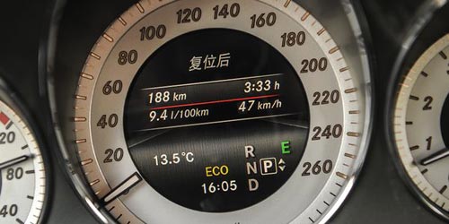 向主流妥協(xié) 深度測試奔馳GLK260動(dòng)感型