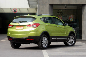 10萬元時(shí)尚SUV PCauto實(shí)拍解析海馬S5