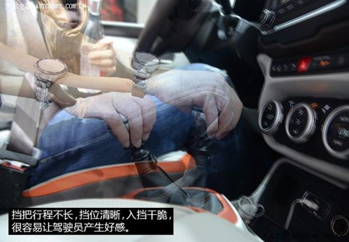 JeepJeep自由俠2015款 基本型