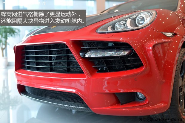 寬體+碳纖維套件 實(shí)拍改裝保時(shí)捷卡宴