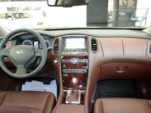 攬勝極光/XC60 40萬級中型SUV國產前瞻